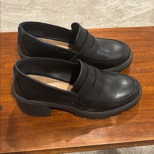 Wmns loafer dress shoes